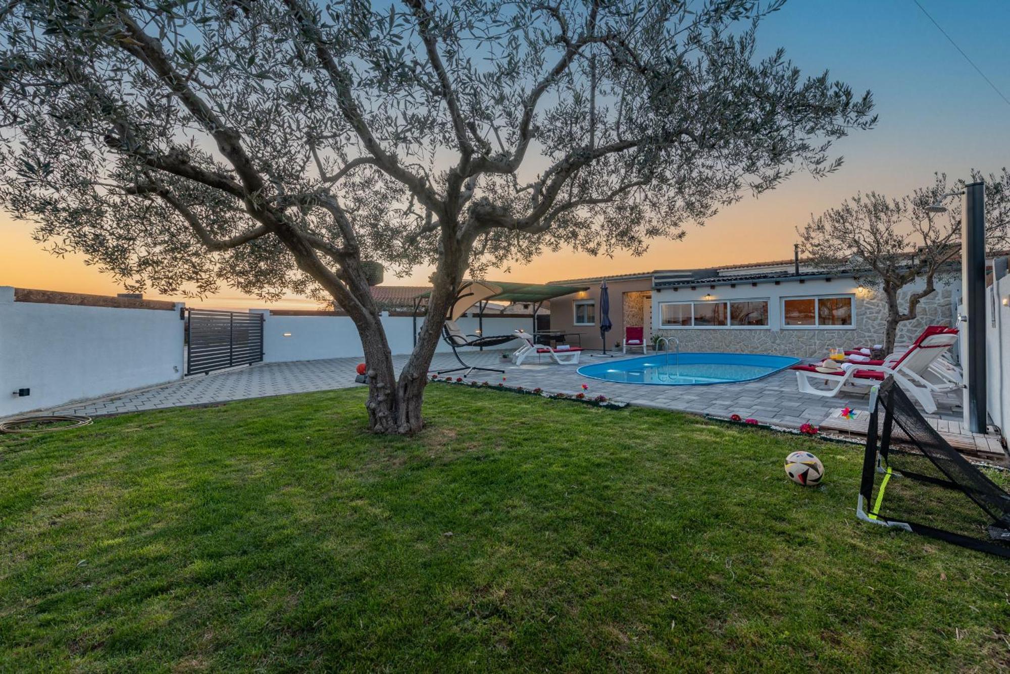 Villa Luma Zadarvillas Gorica  Buitenkant foto